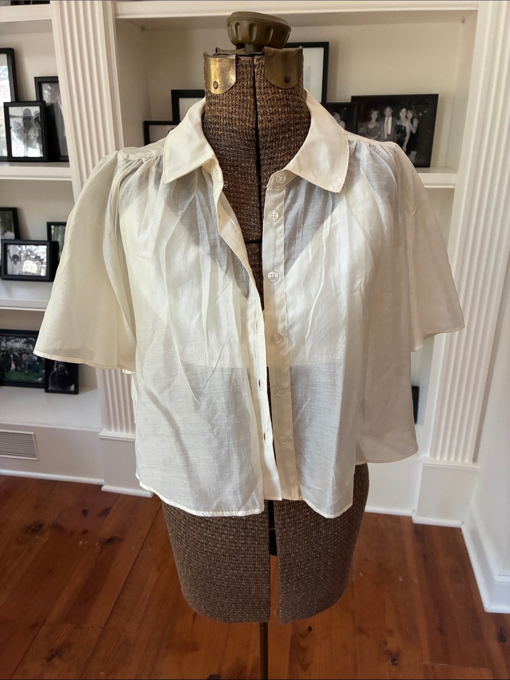 House of Harlow 1960 Ivory Short Flutter Sleeve Button-Up sheer cropped Blouse